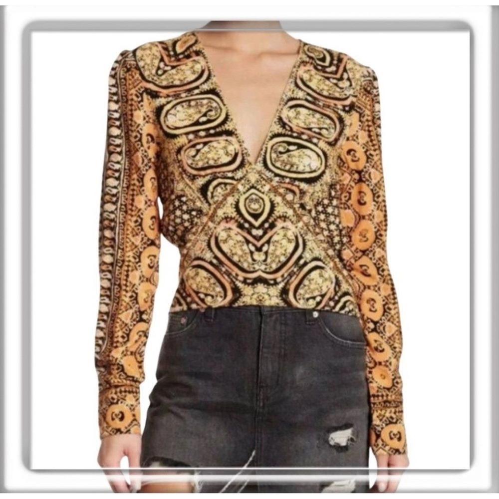 Free People Wild & Free Long Sleeve Print Crop Top V-Neck Boho Size Small Tribal